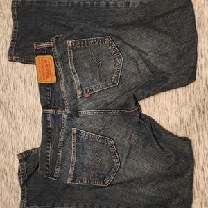 Levi's Jeans 559 32x32 darker wash